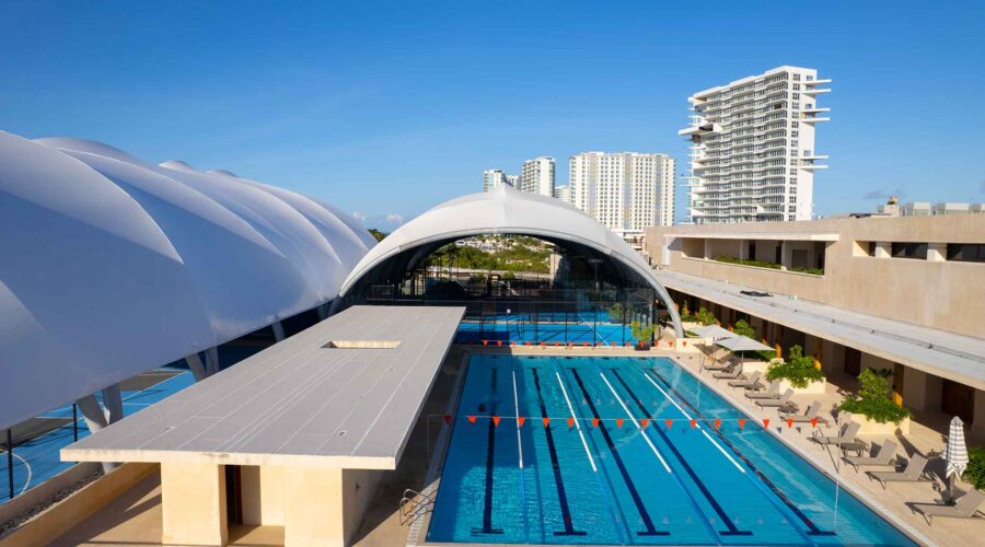 club-puerto-cancun-piscina-2025-compressed