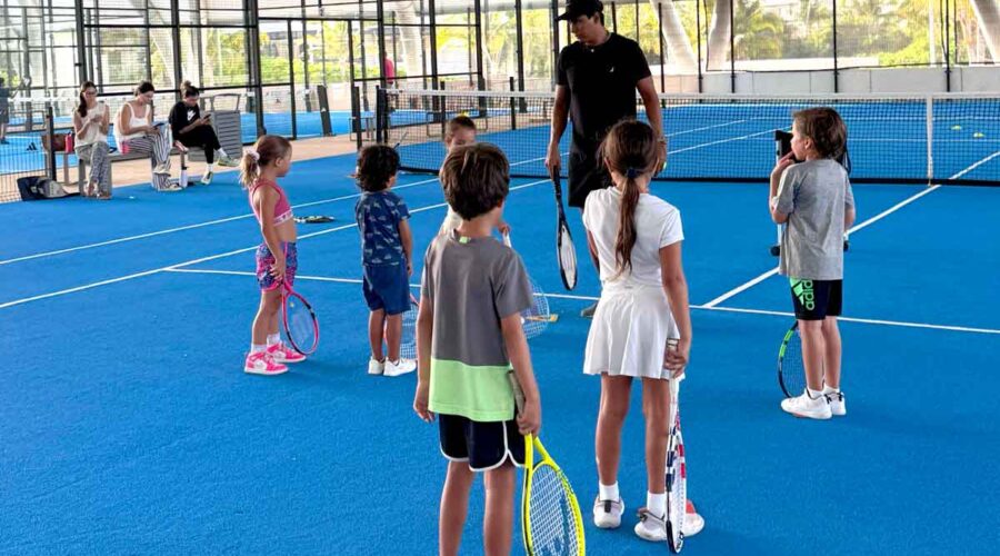 club-puerto-cancun-academia-padel